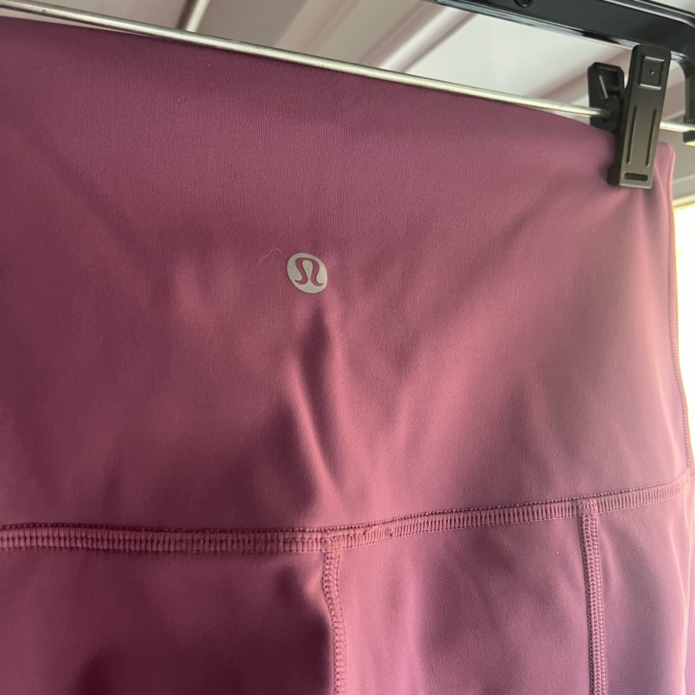 Lululemon Purple Scalloped 23” Leggings